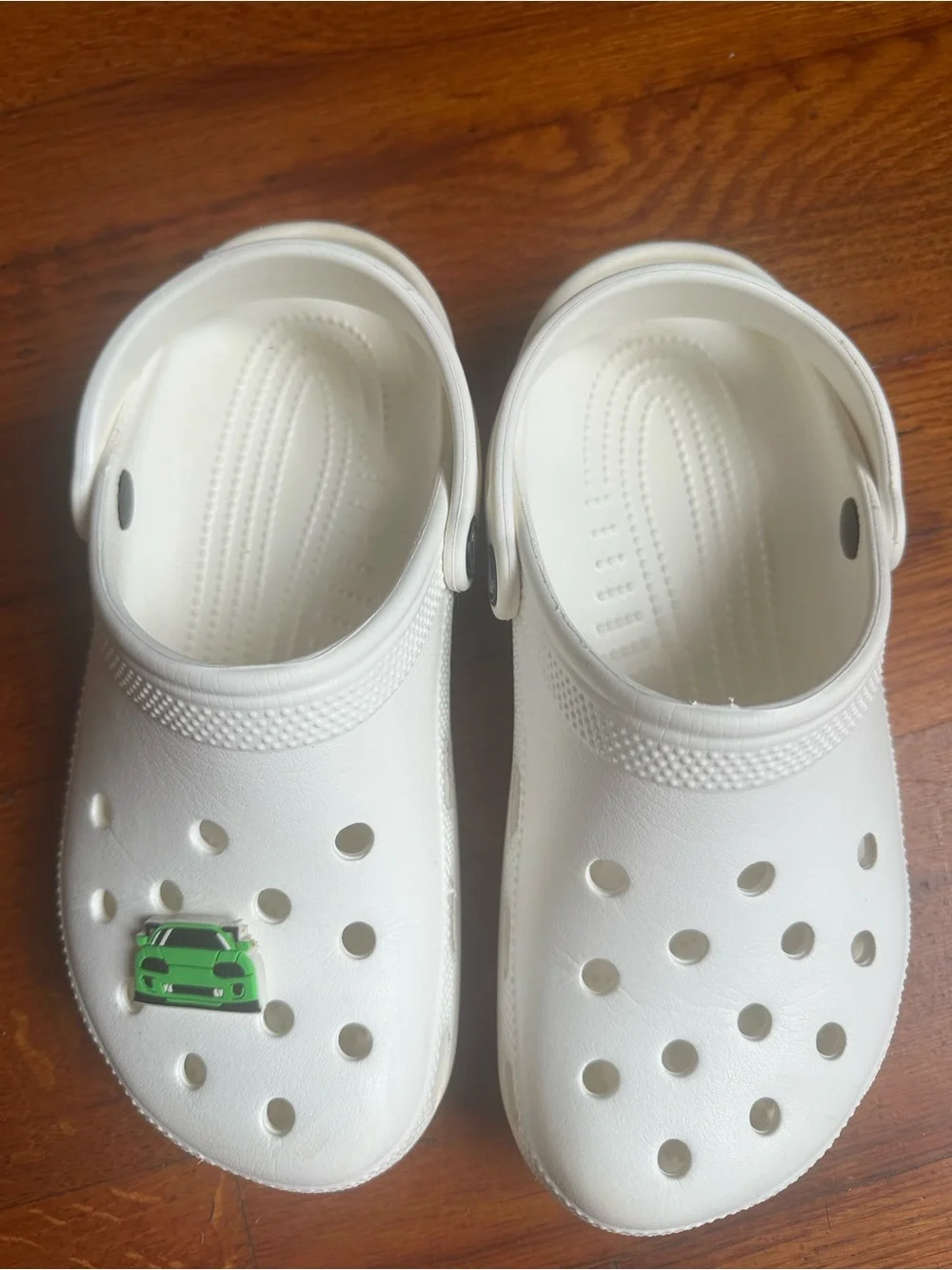 CROCS White Kids Clog with Green Car Jibbitz size M 5/ W 7